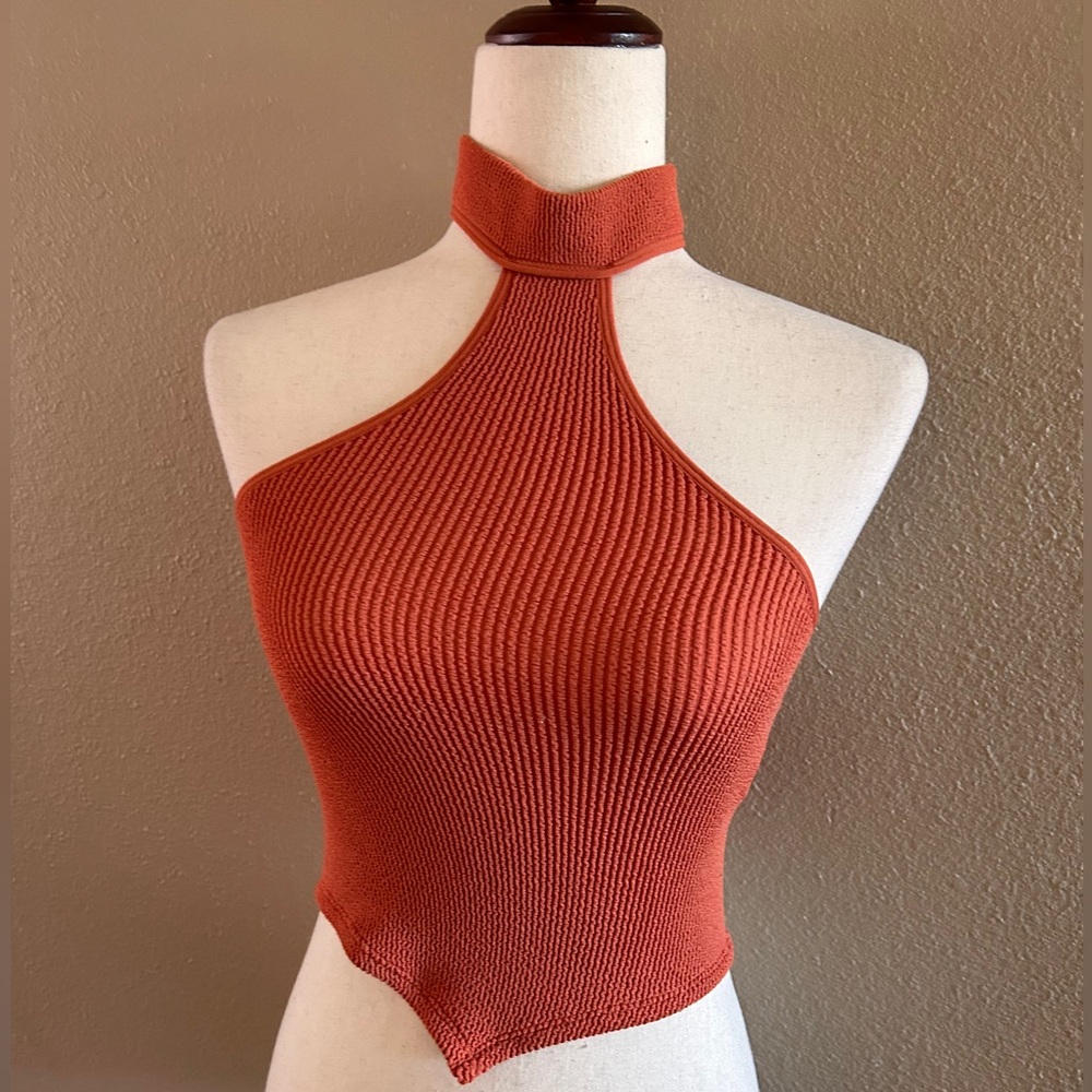 Halter crop top for summer